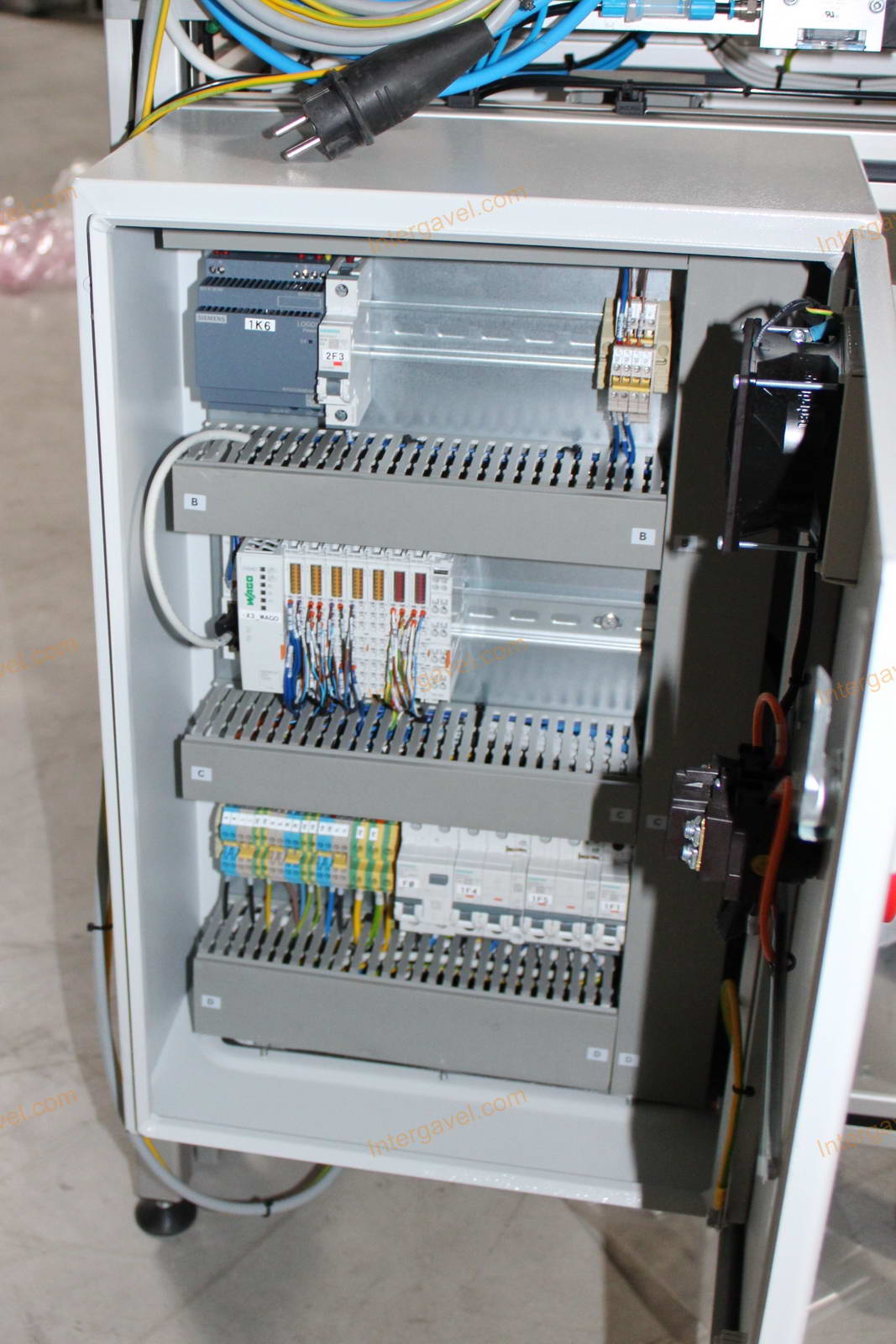 Bontott szerelő munkahely 14