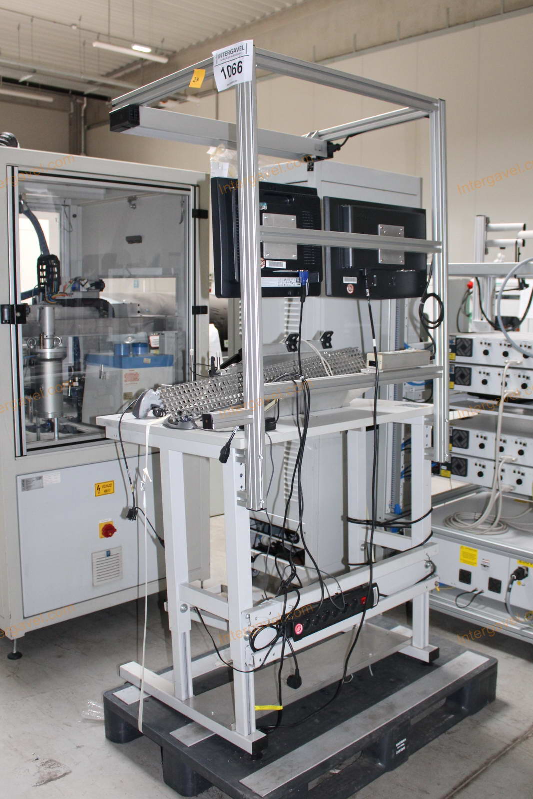 Bontott szerelő munkahely 2