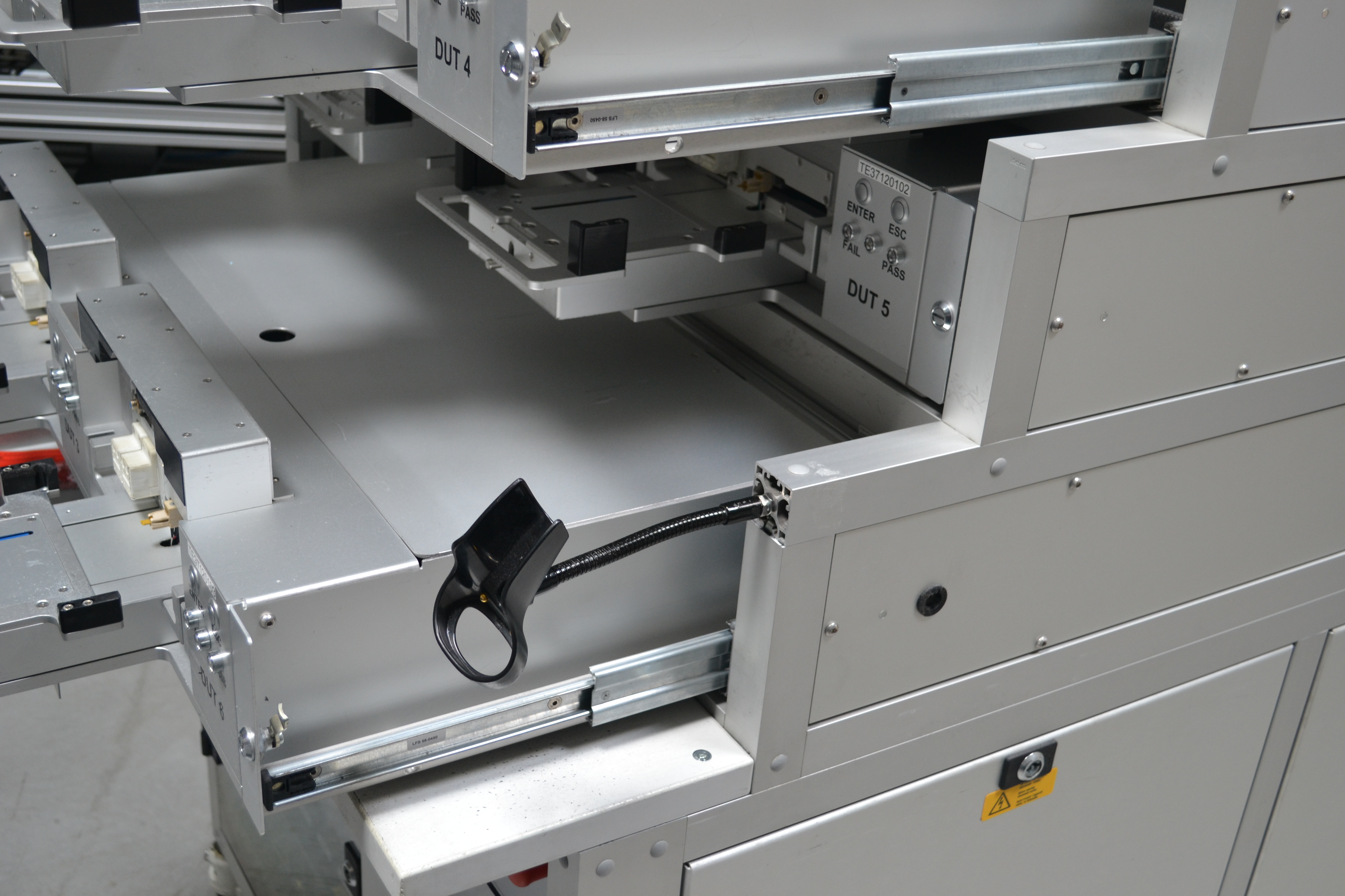 Bontott szerelő célgép 9