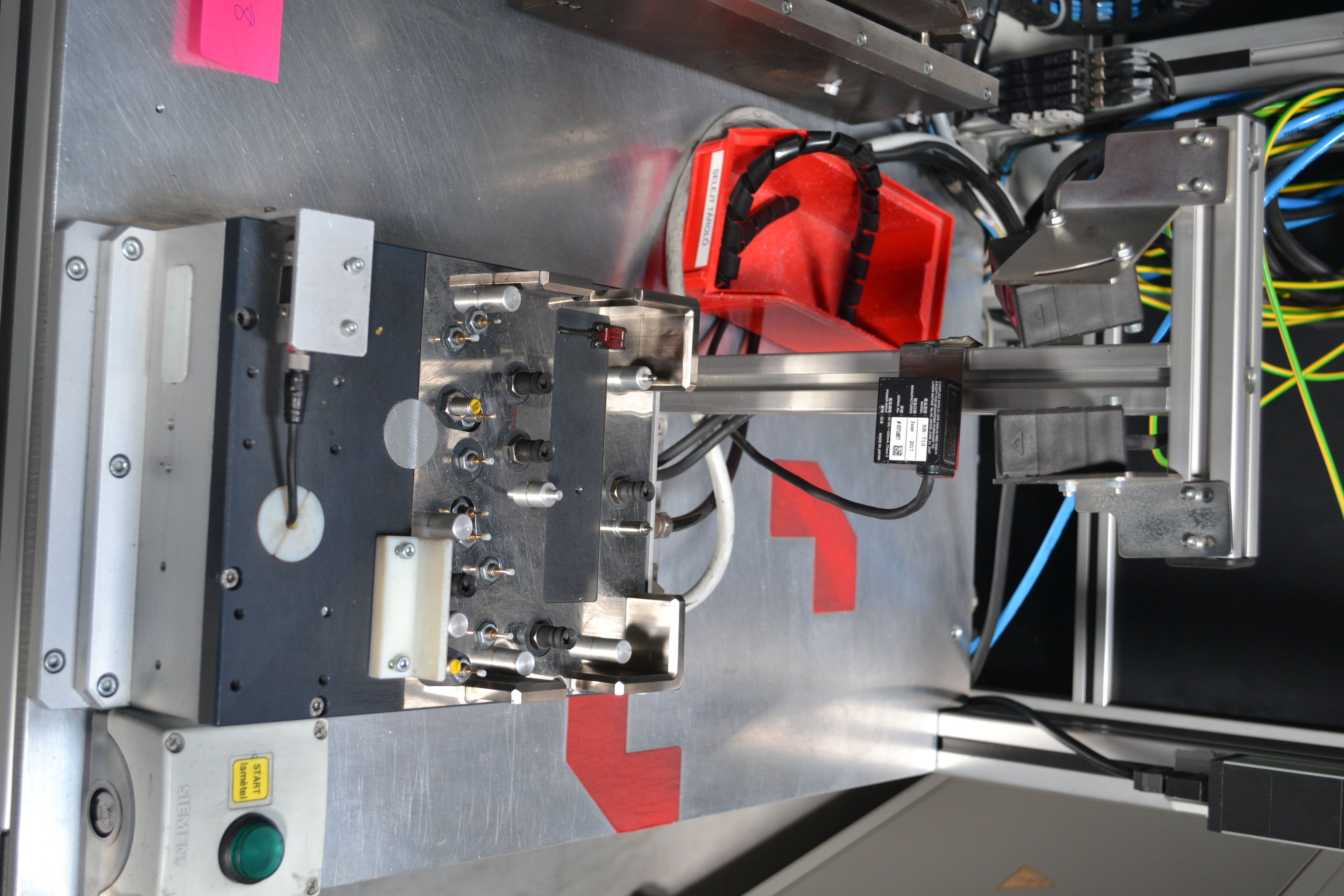 Bontott szerelő munkahely 6