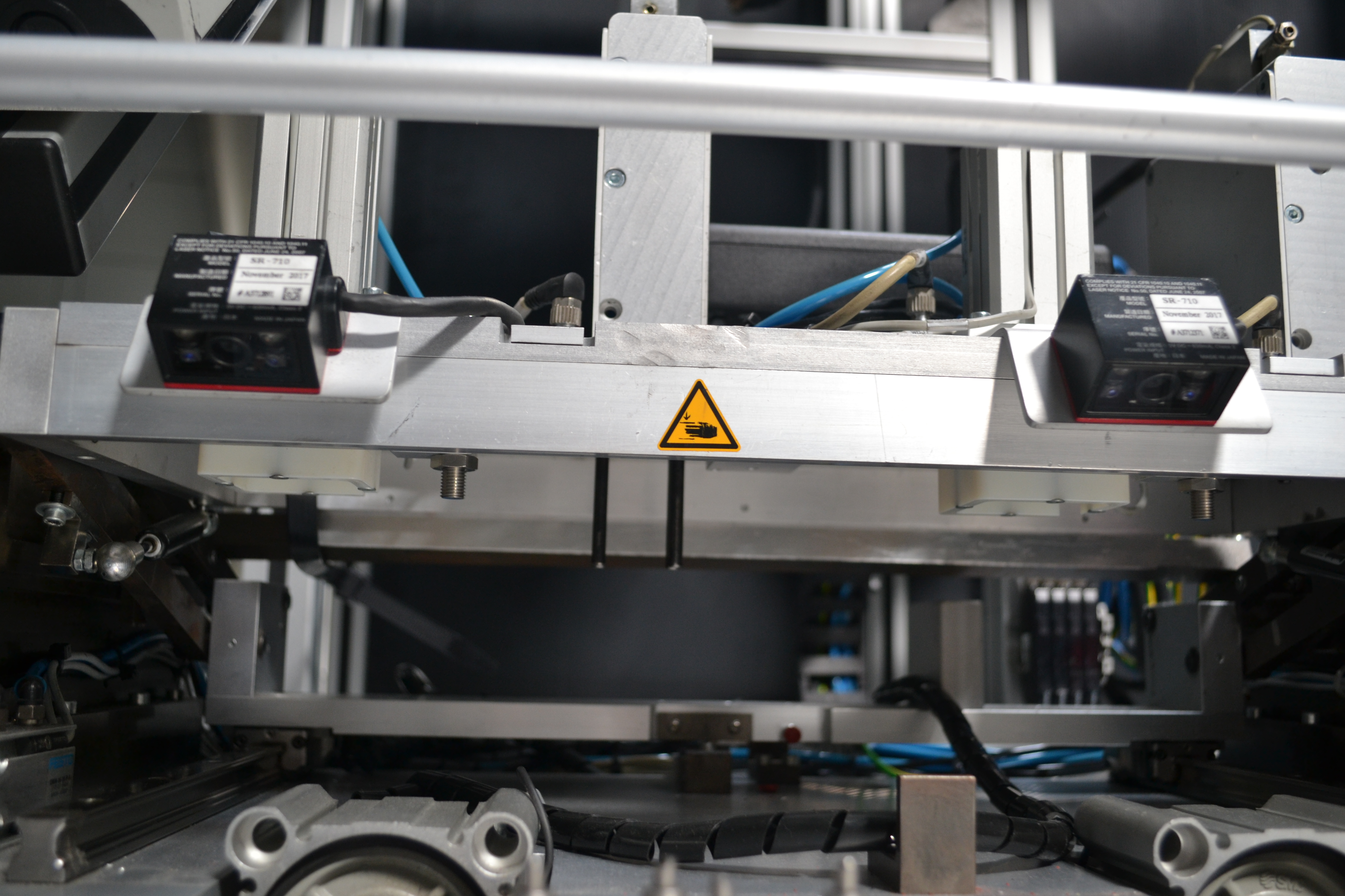 Bontott szerelő munkahely 14