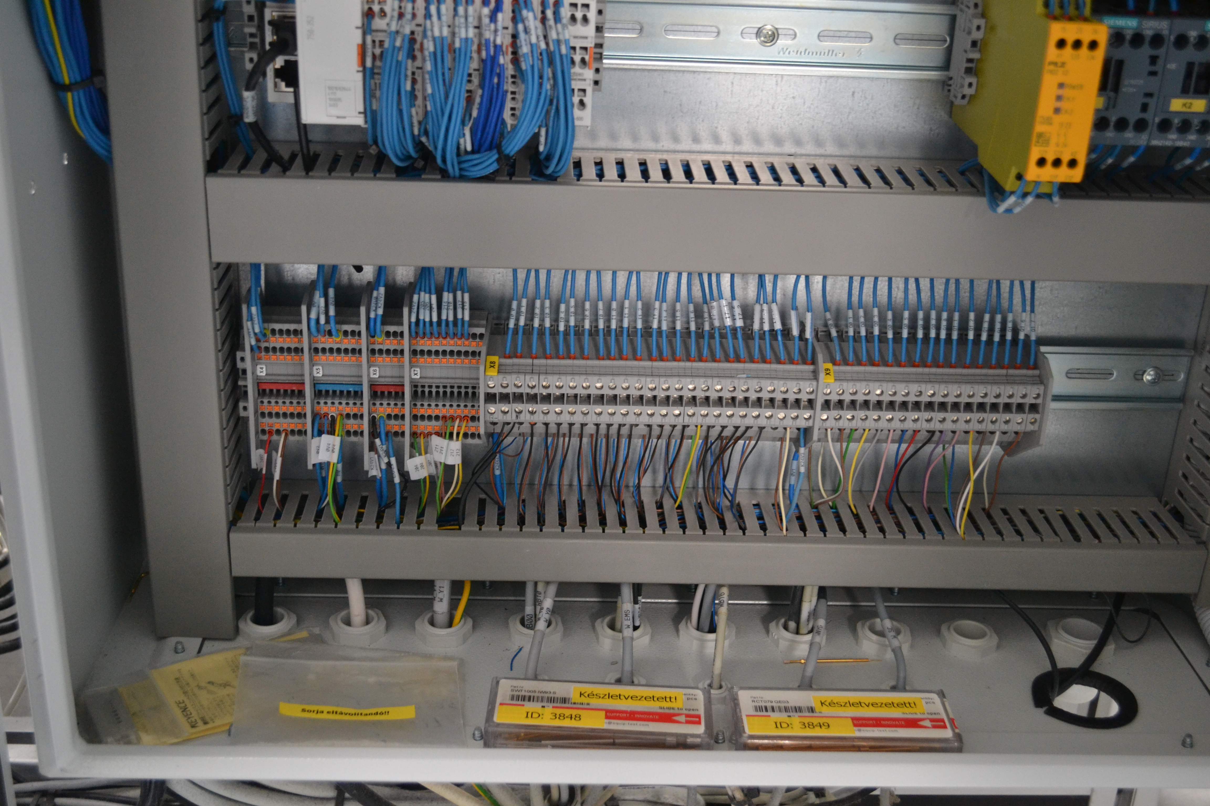 Bontott szerelő munkahely 18