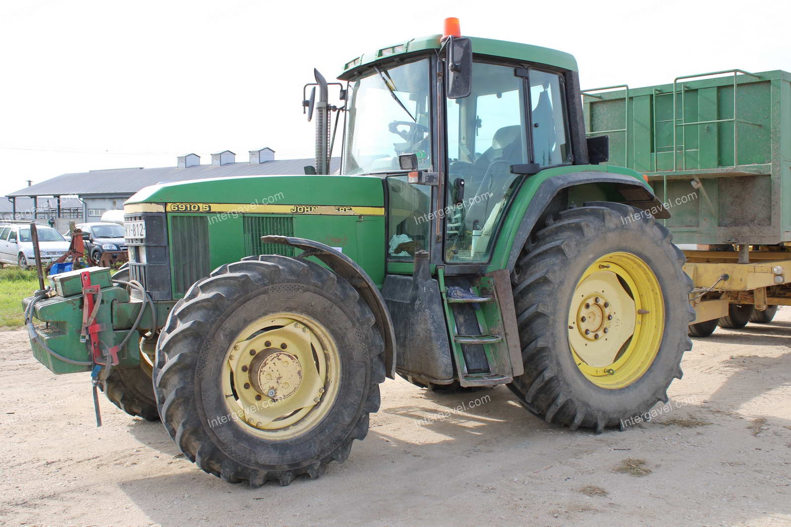 Traktor - John Deere, 6910