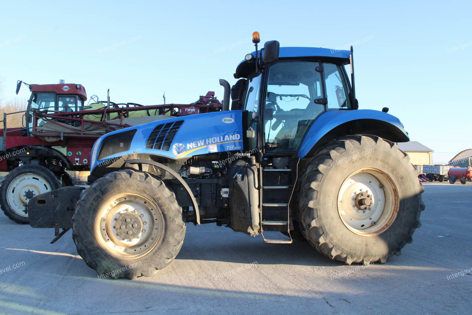 Traktor - New Holland, T8.300