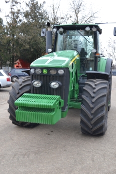 JOHN DEERE 8230 traktor