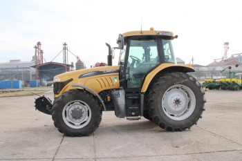 Traktor - Challenger, MT545B 