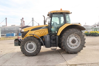 Traktor - Challenger, MT575B 