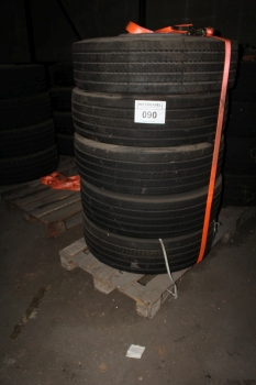 Truck with rubber rims