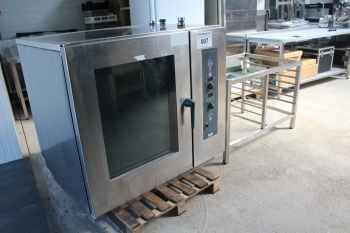 Large kitchen combi oven