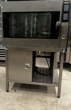 Combination oven steamer with stand