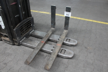 Forklift tines (used, 1 pair)