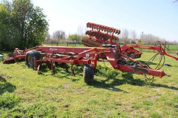 Field cultivator - Kverneland, CTS