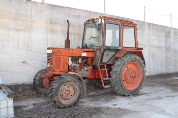 Tractor - MTZ 82