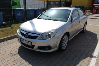 Opel Vectra személyautó