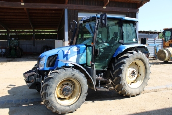 New Holland TL 90 A traktor