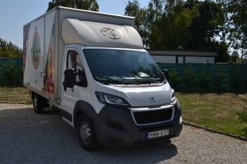 Peugeot Boxer mozgóboltos autó