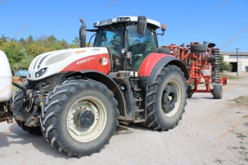 Agricultural machinery and equipment auction