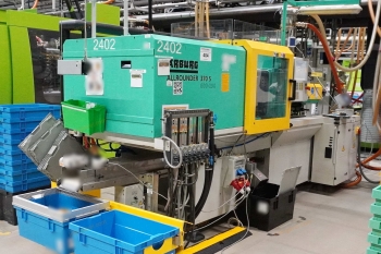 Auction of injection molding machines